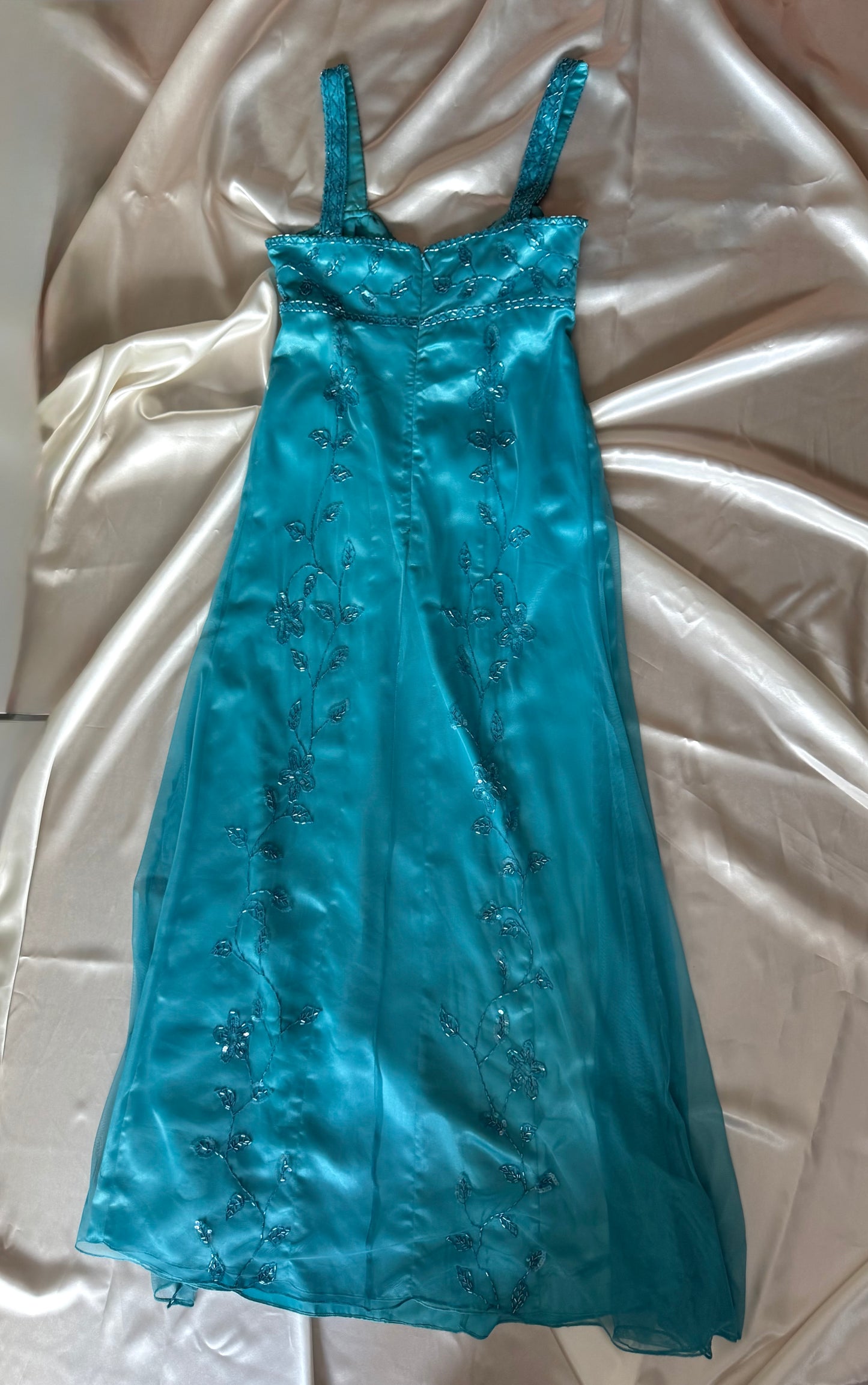 Frozen Gorgeous Turquoise Beaded Vintage Royal Gown