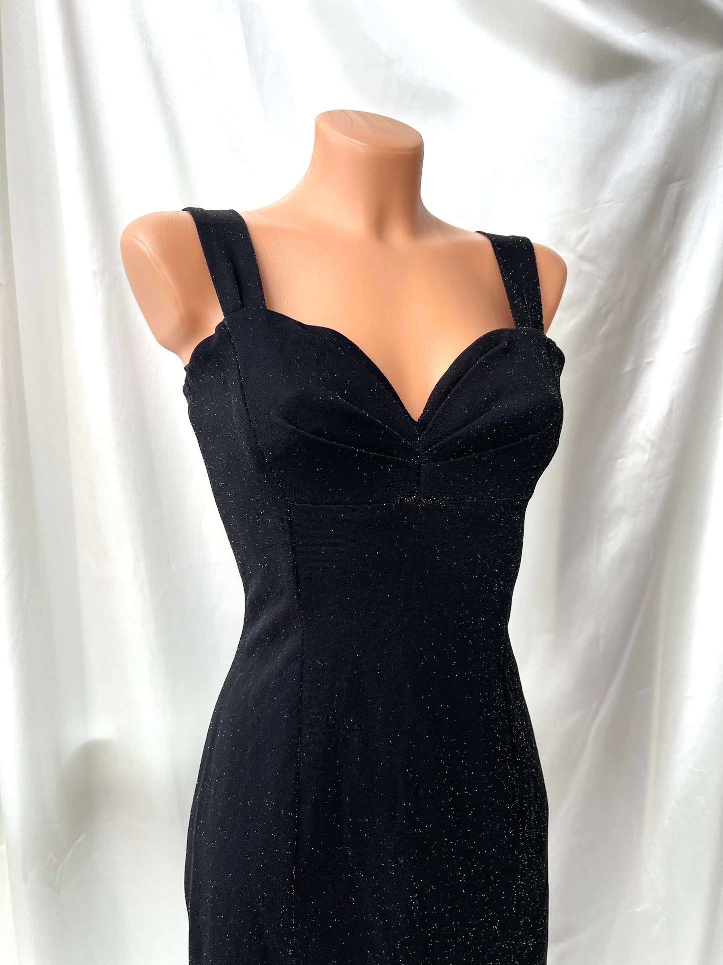 Black Sparkly Sweetheart Neck Vintage Gown