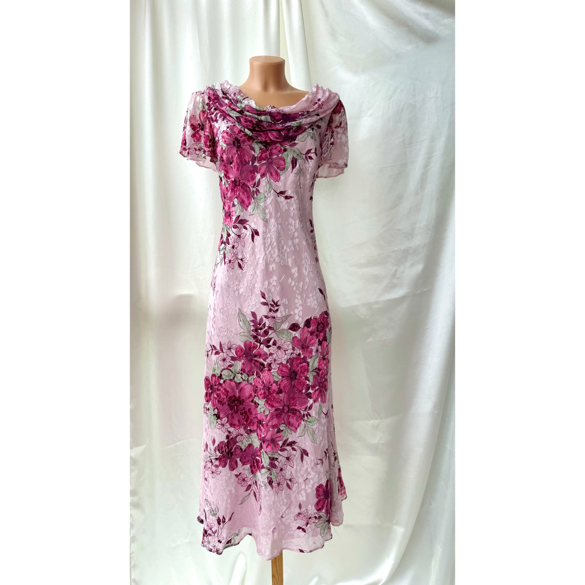 Gorgeous Pink Floral Vintage Dress