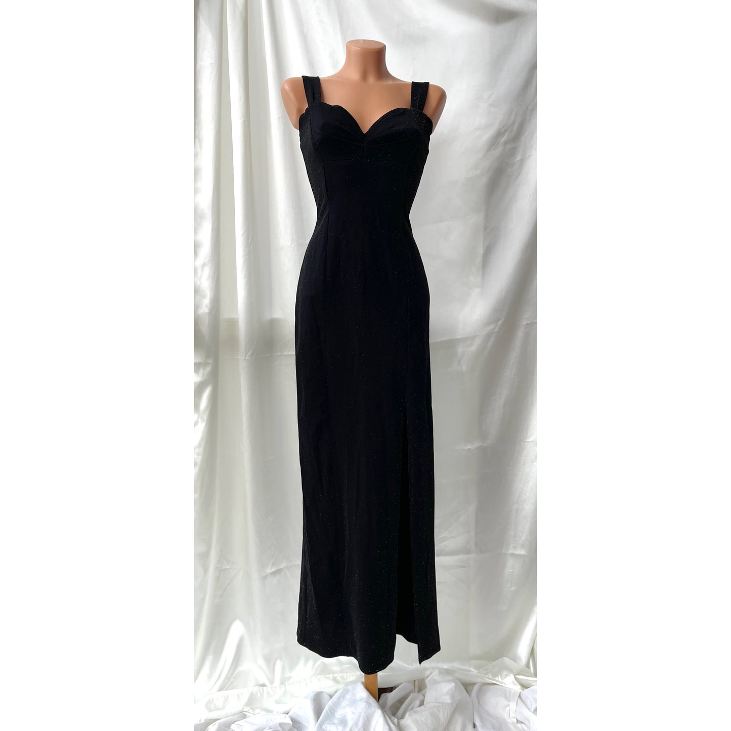 Black Sparkly Sweetheart Neck Vintage Gown