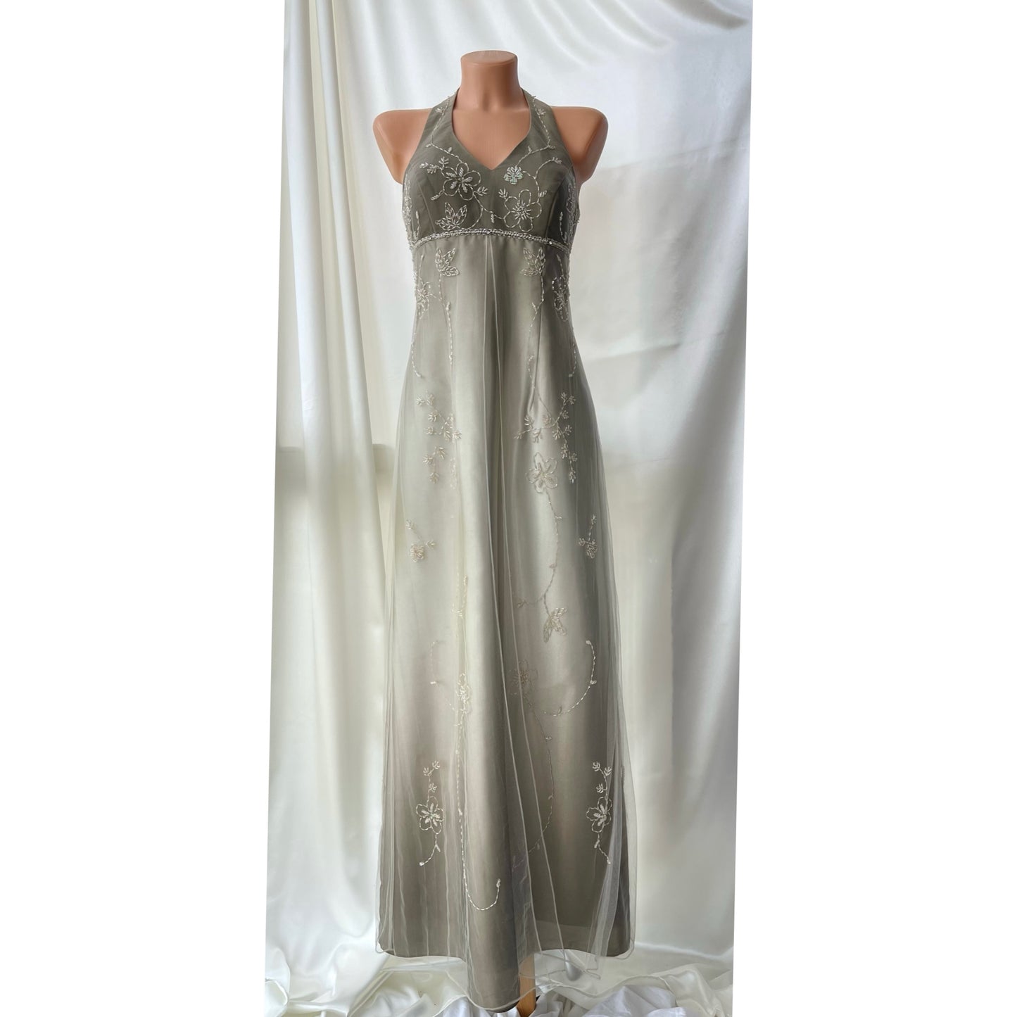 Gorgeous Gray Tulle Beaded Vintage Royal Gown