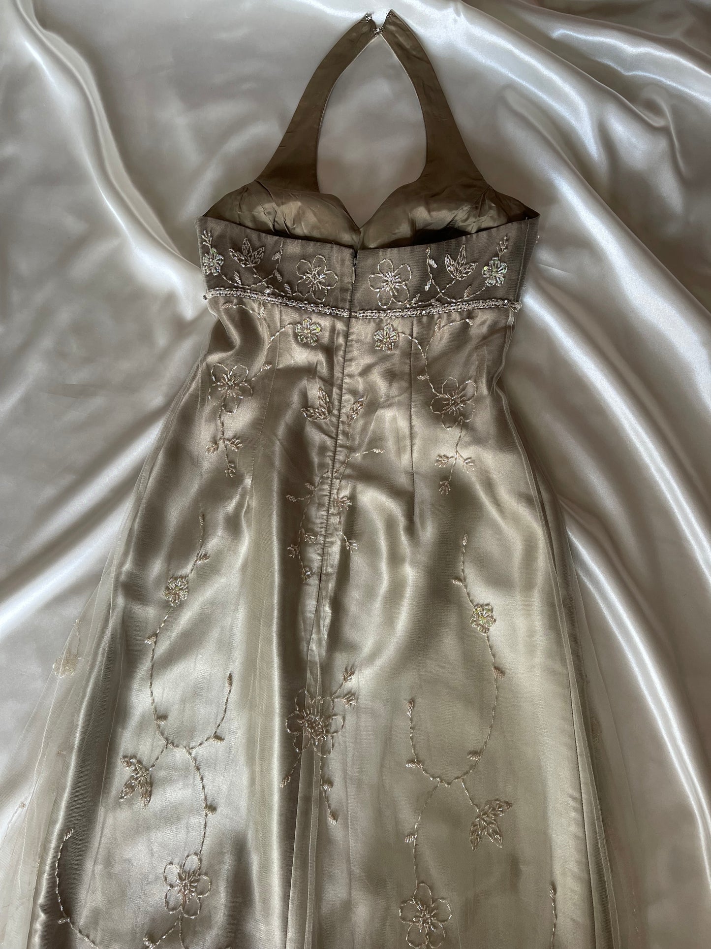 Gorgeous Gray Tulle Beaded Vintage Royal Gown