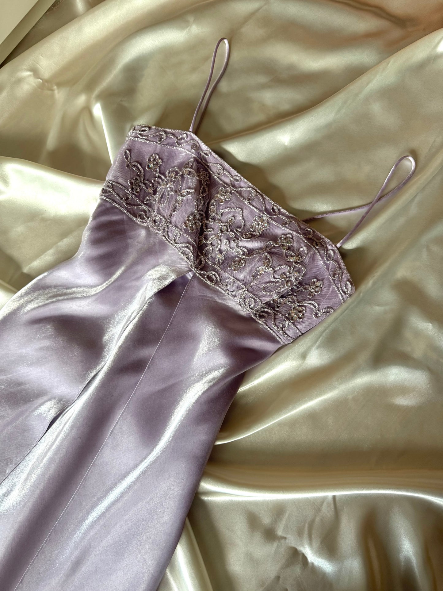 Gorgeous Lilac Purple Vintage Royal Gown