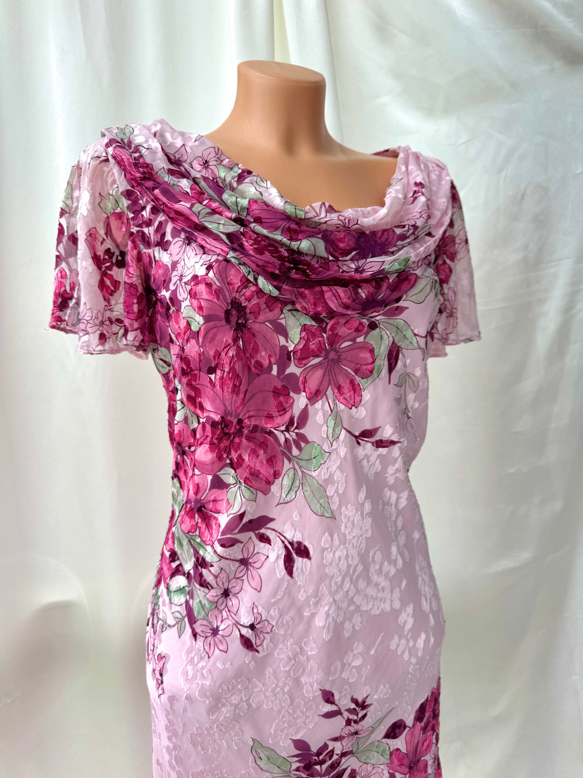 Gorgeous Pink Floral Vintage Dress