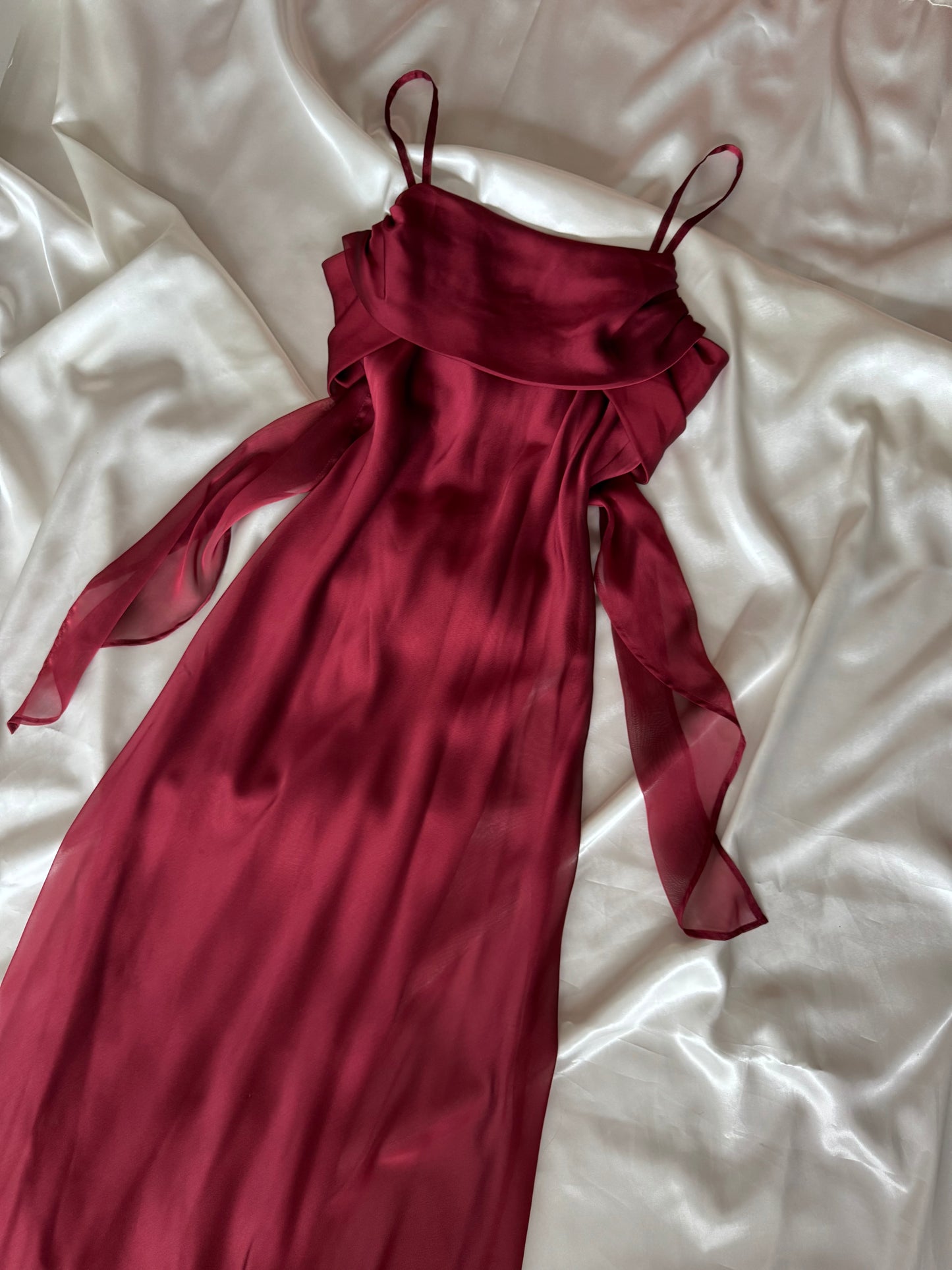 Elegant Red Vintage Dress with Ribbon