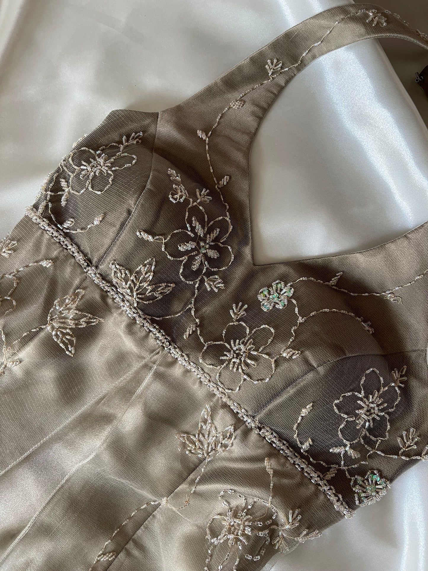 Gorgeous Gray Tulle Beaded Vintage Royal Gown