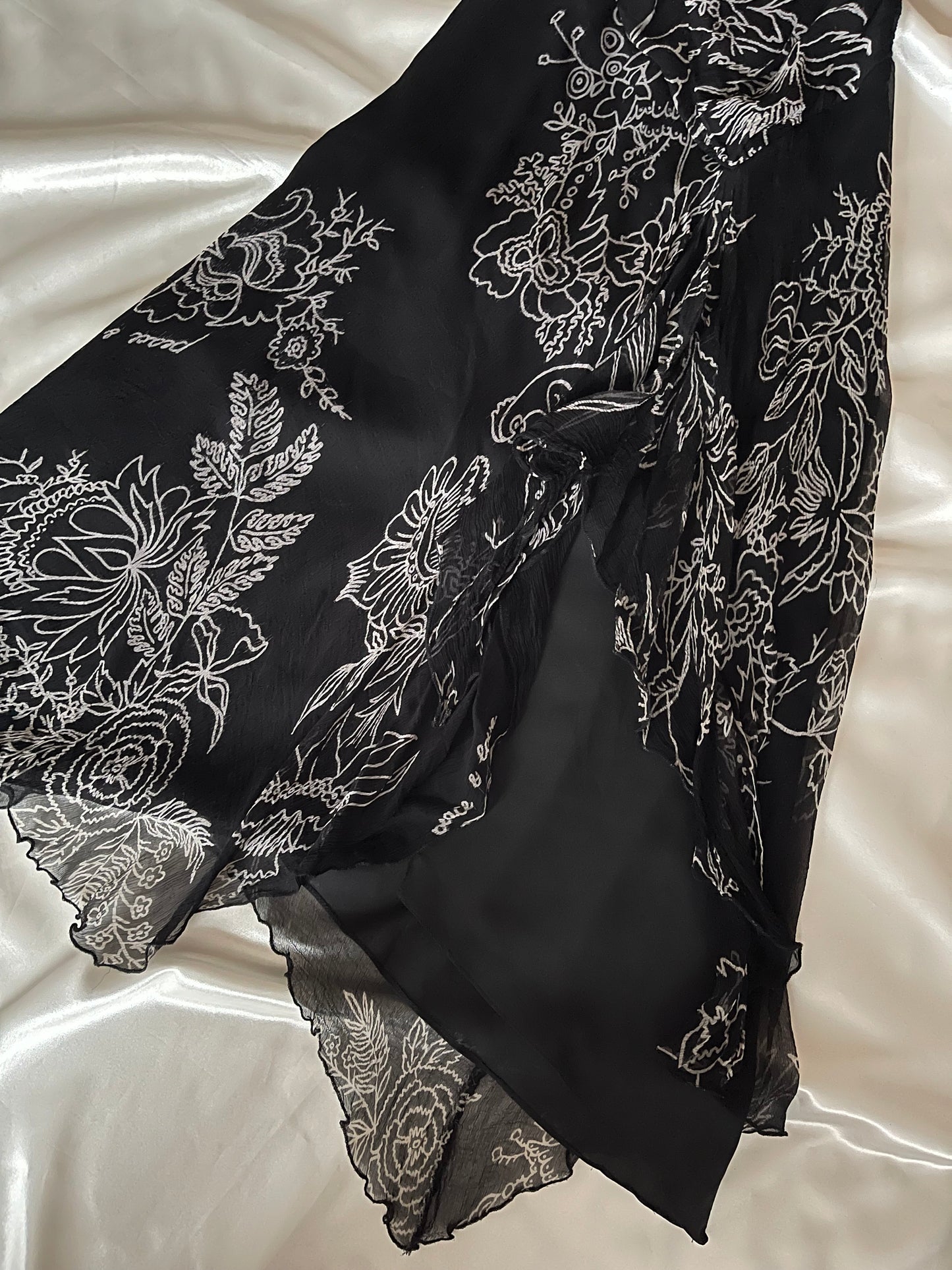 Delicate Black Floral Vintage Dress