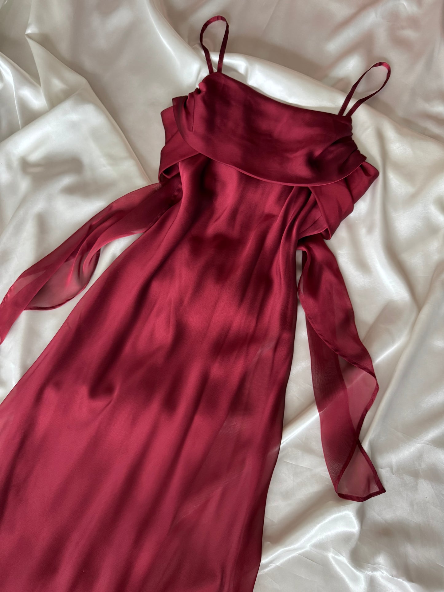 Elegant Red Vintage Dress with Ribbon