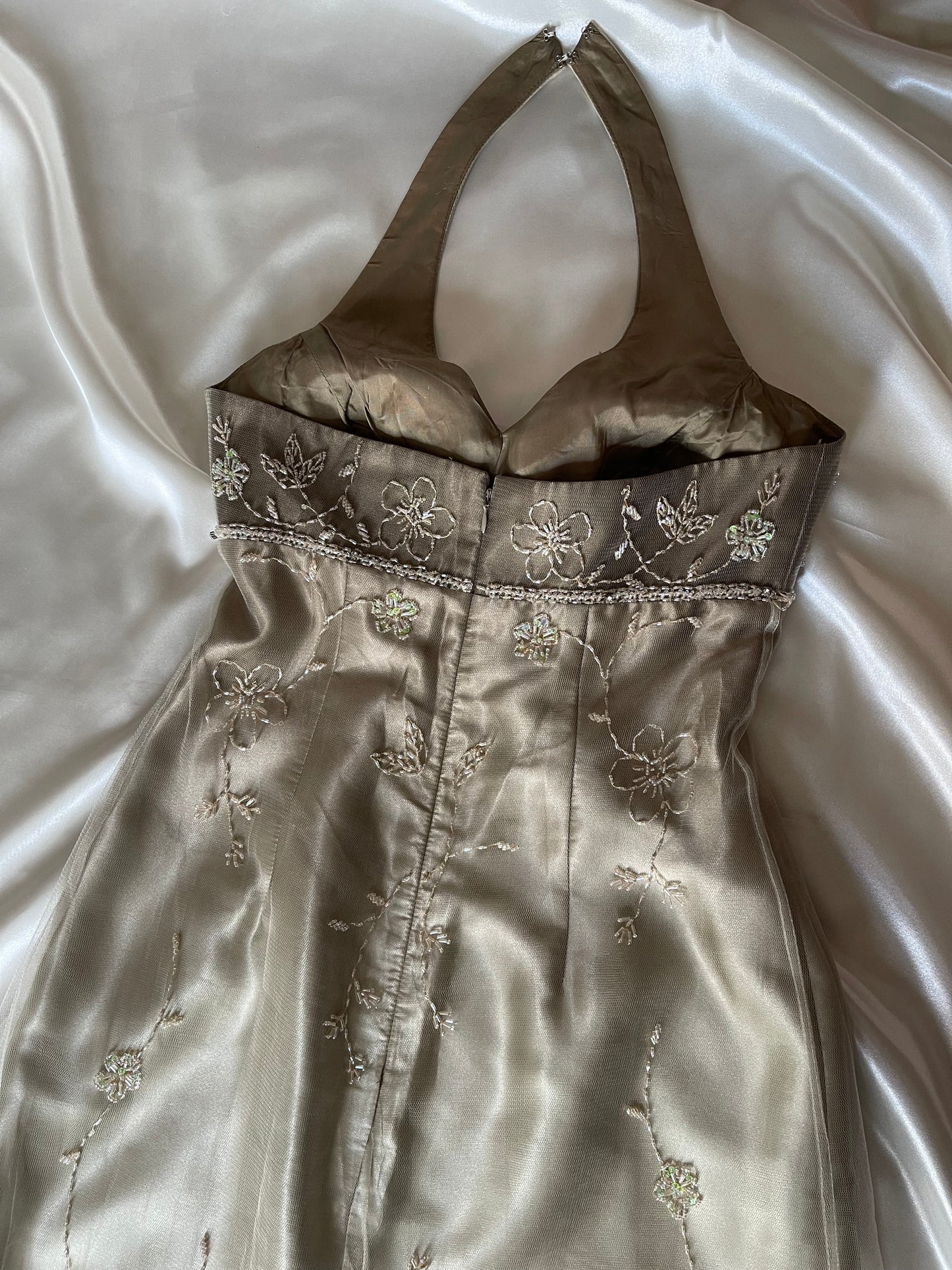 Gorgeous Gray Tulle Beaded Vintage Royal Gown