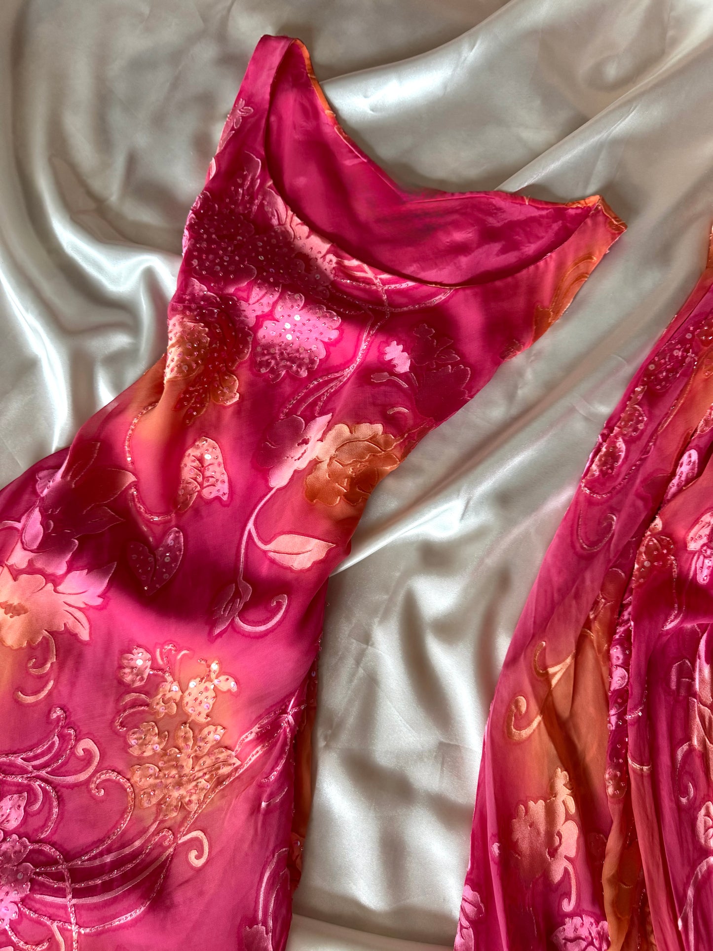 Subtle Pink & Orange Vintage Dress