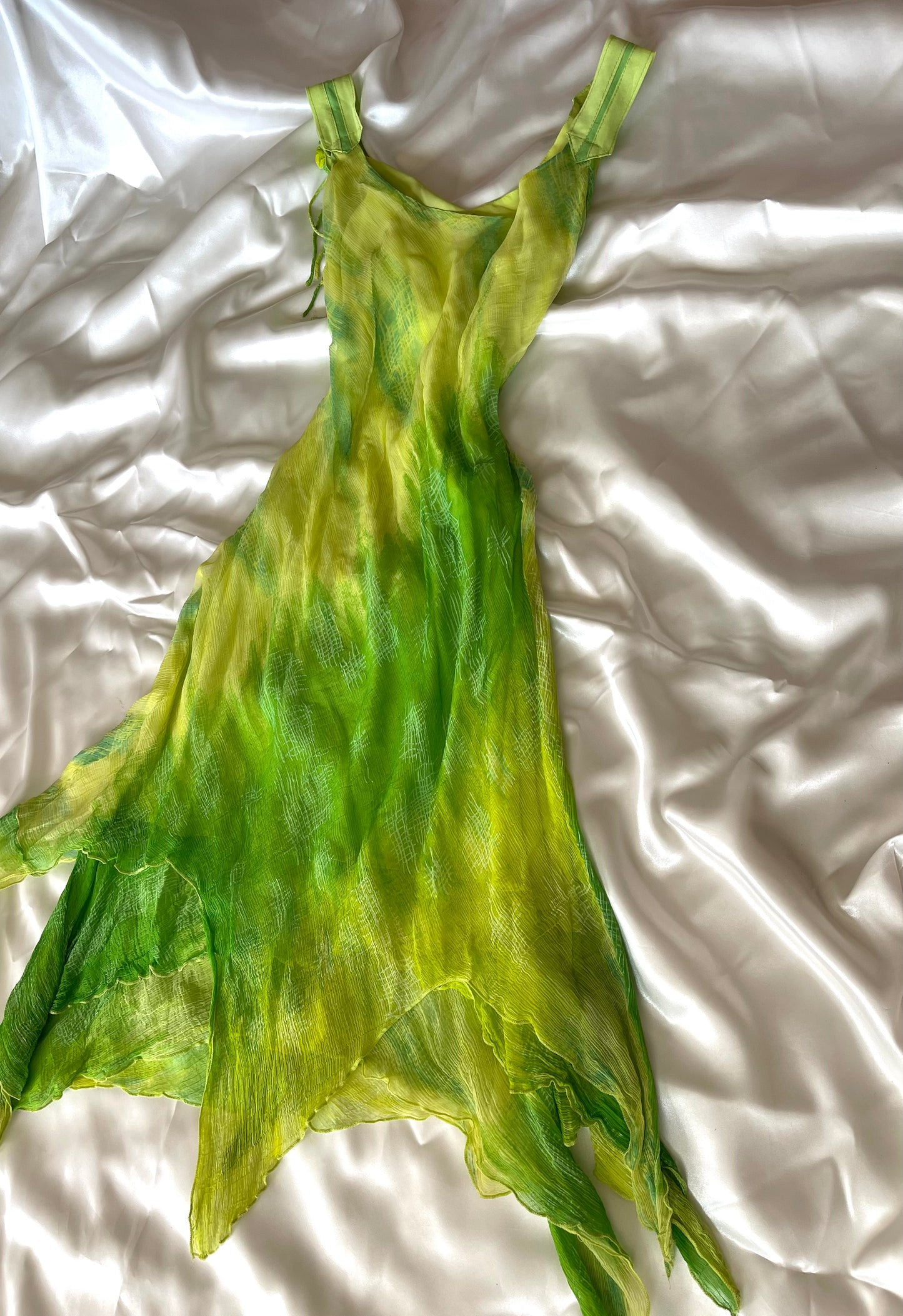 Delicate Green Floral Vintage Dress