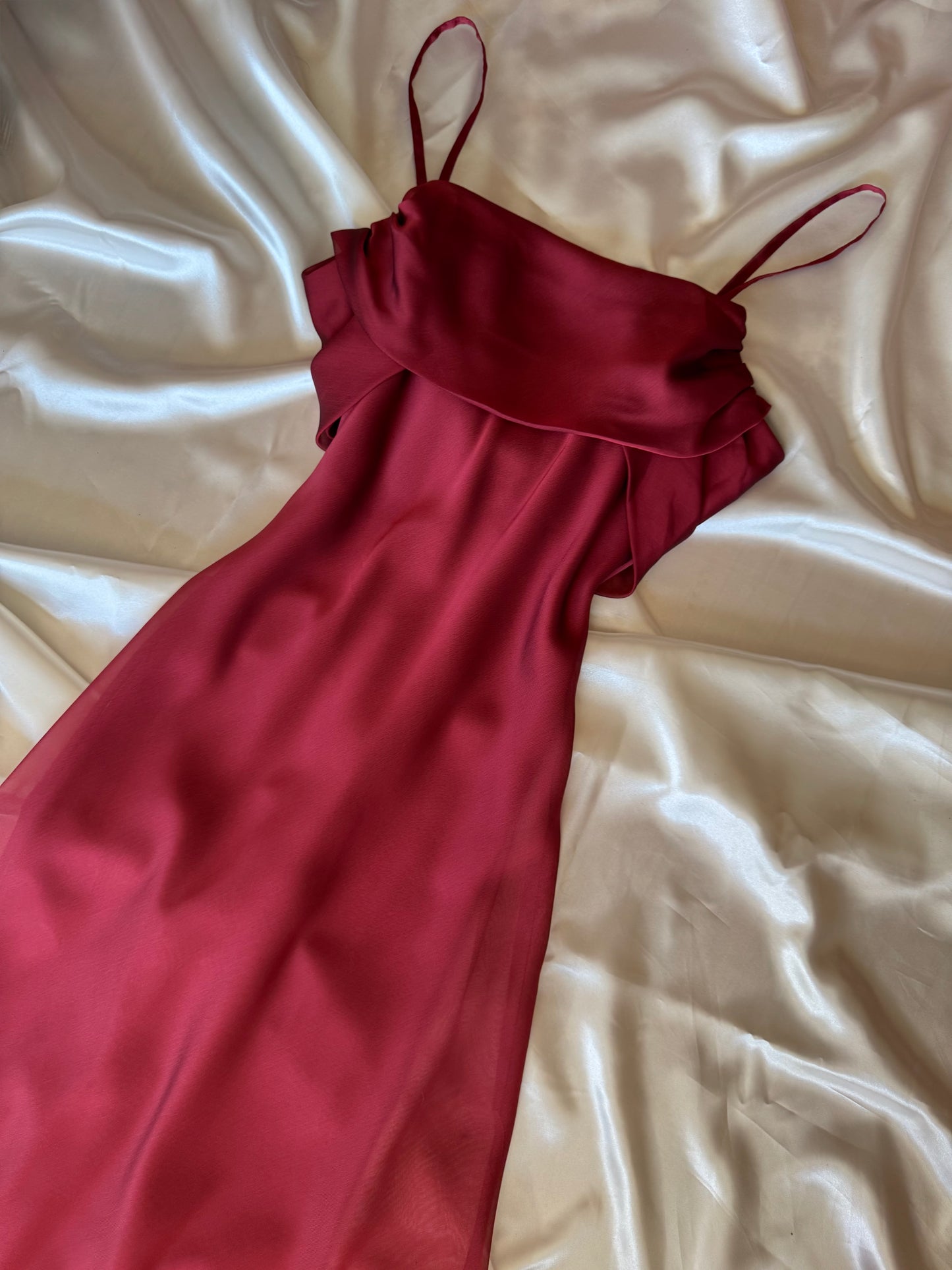 Elegant Red Vintage Dress with Ribbon