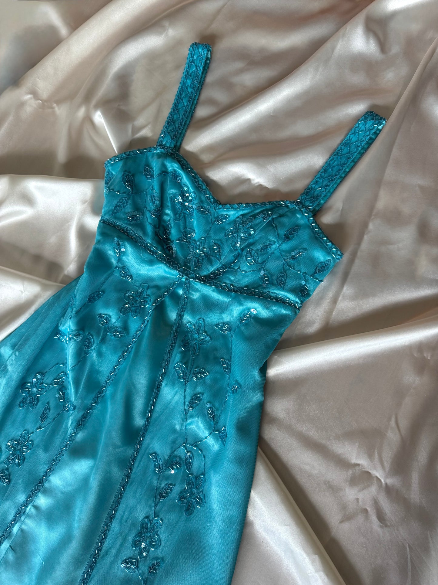 Frozen Gorgeous Turquoise Beaded Vintage Royal Gown