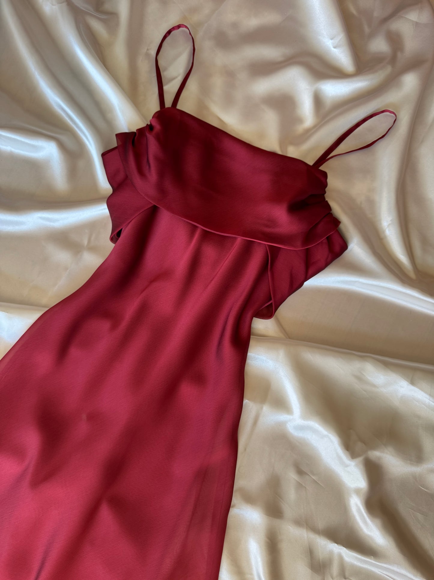 Elegant Red Vintage Dress with Ribbon