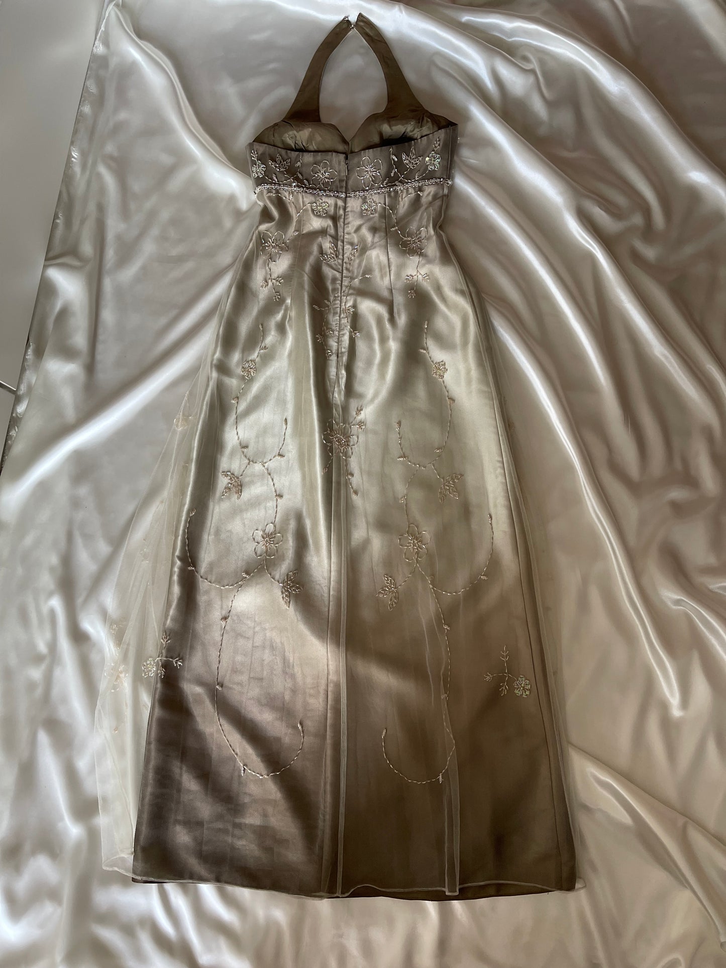 Gorgeous Gray Tulle Beaded Vintage Royal Gown