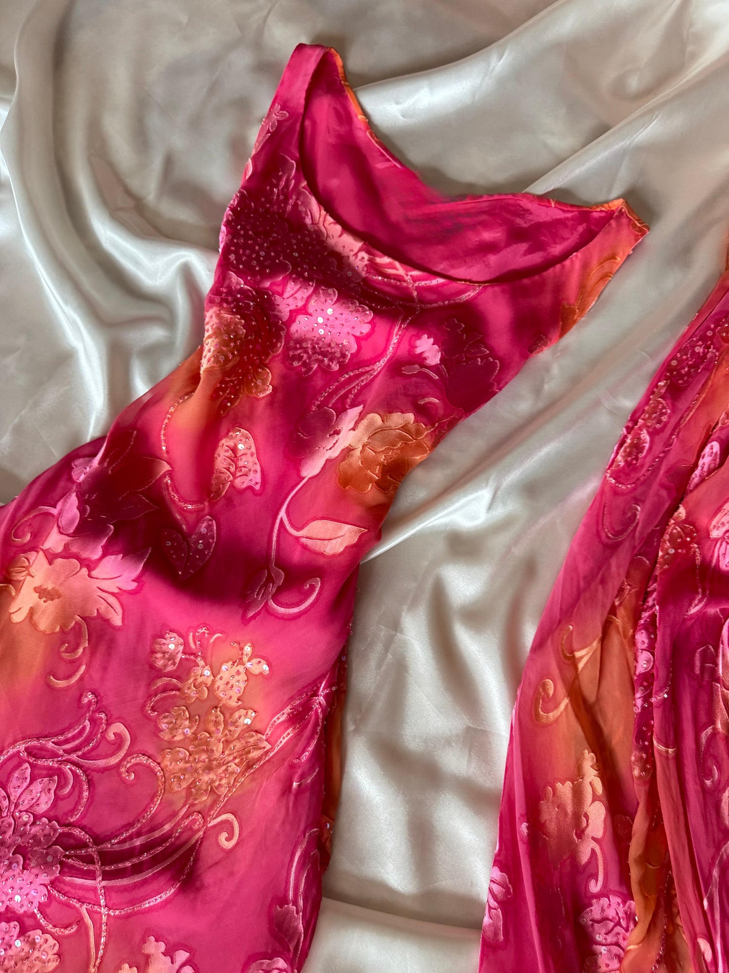 Subtle Pink & Orange Vintage Dress