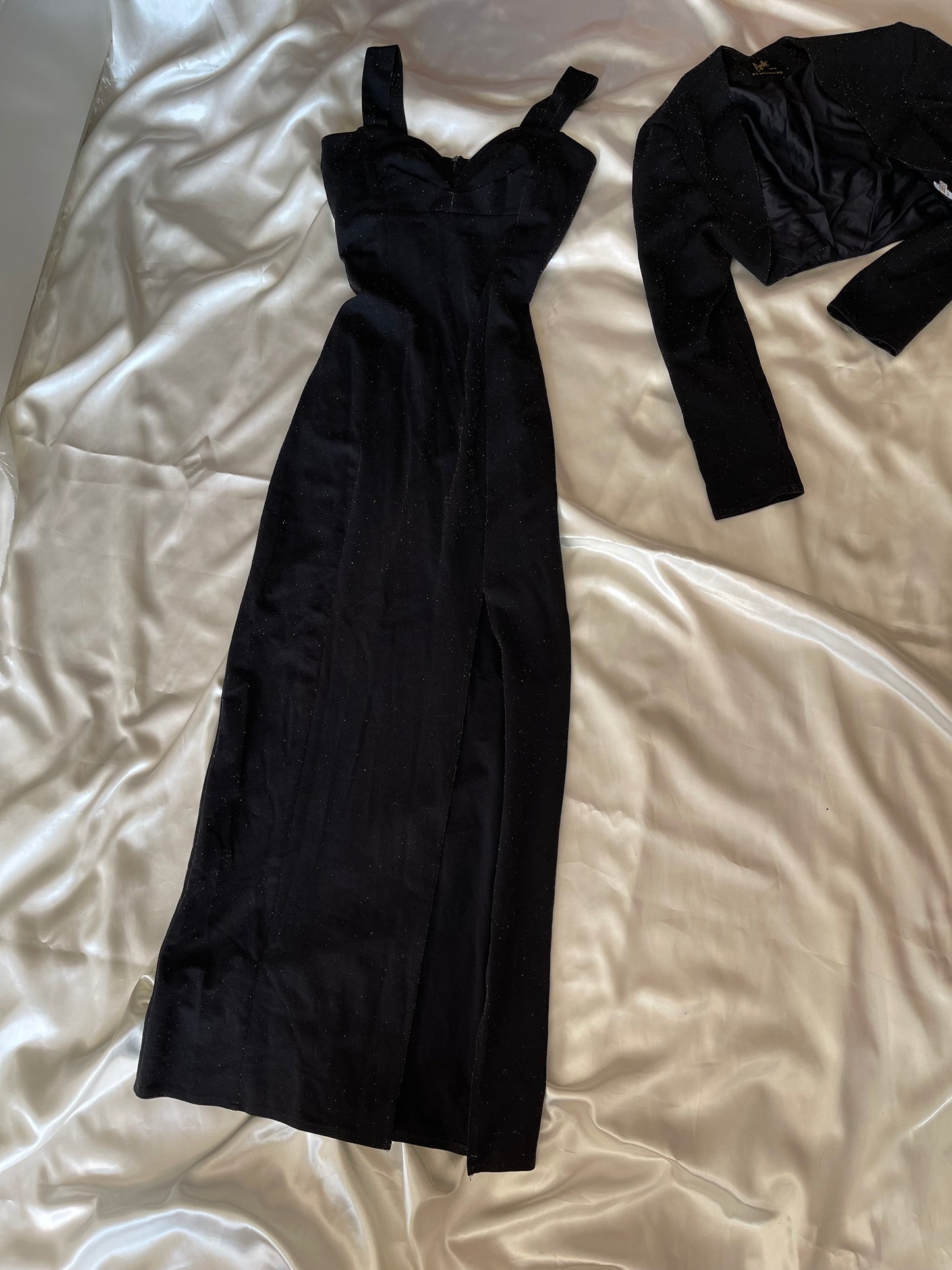 Black Sparkly Sweetheart Neck Vintage Gown