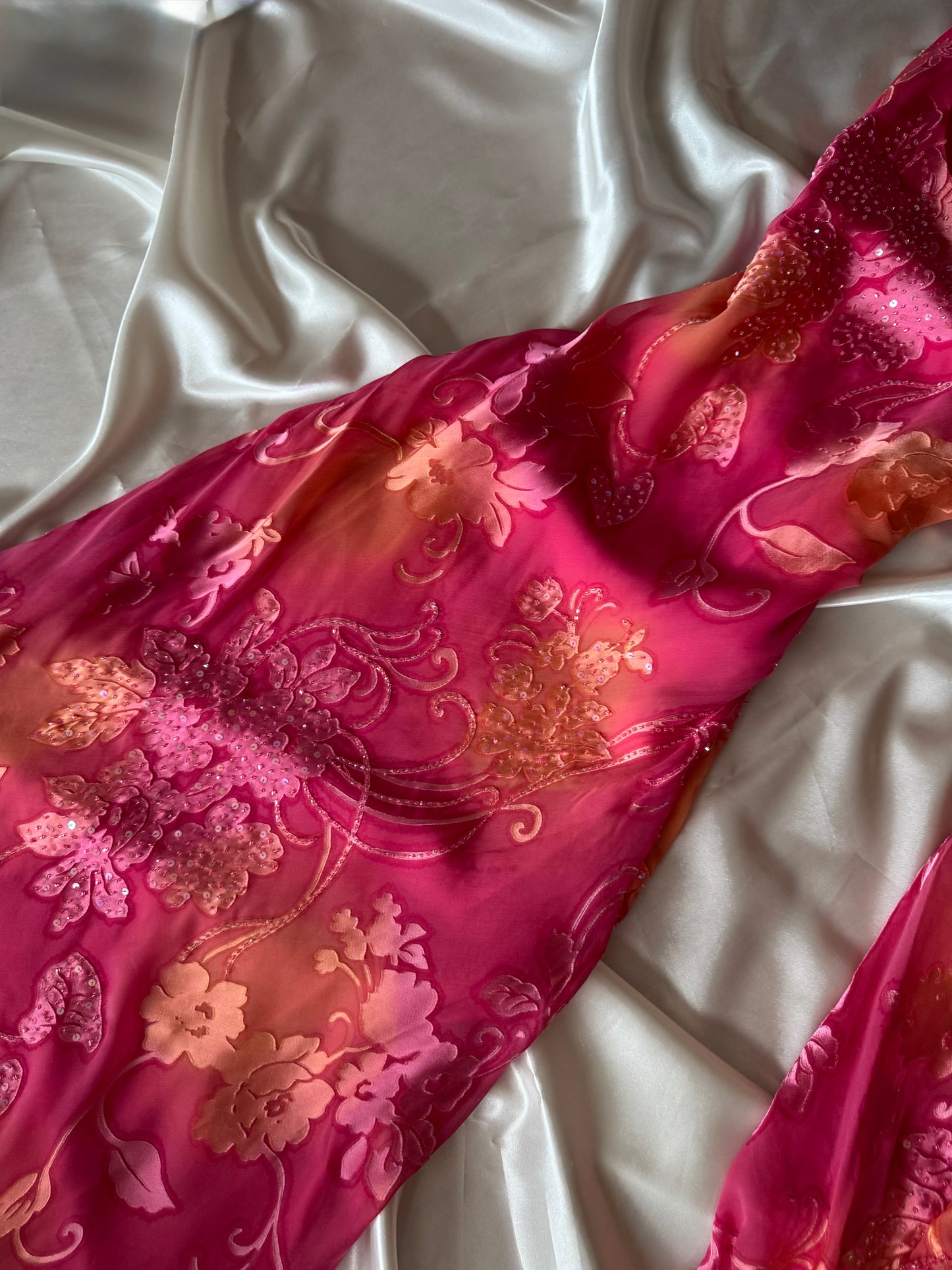 Subtle Pink & Orange Vintage Dress