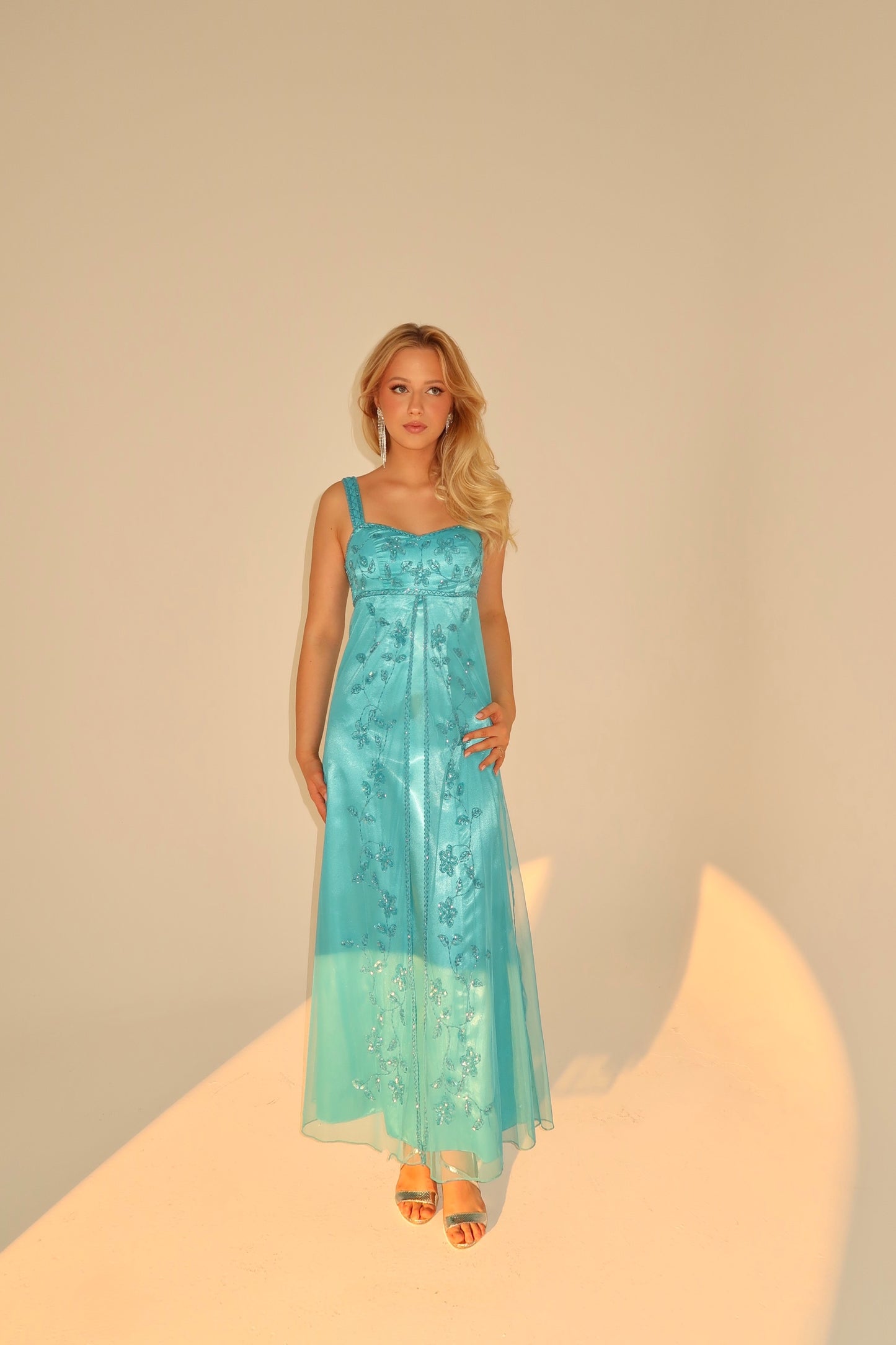 Frozen Gorgeous Turquoise Beaded Vintage Royal Gown