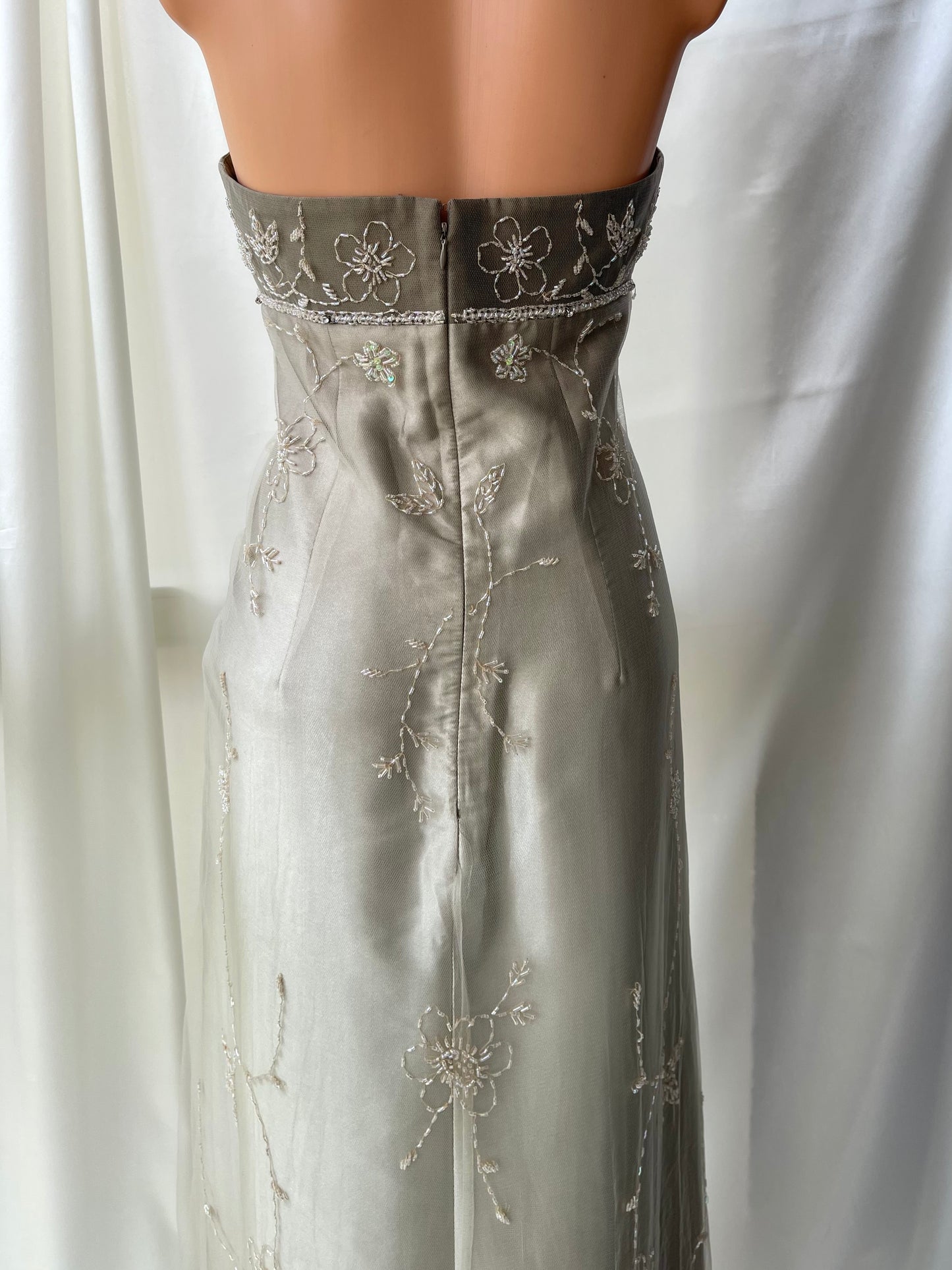 Gorgeous Gray Tulle Beaded Vintage Royal Gown