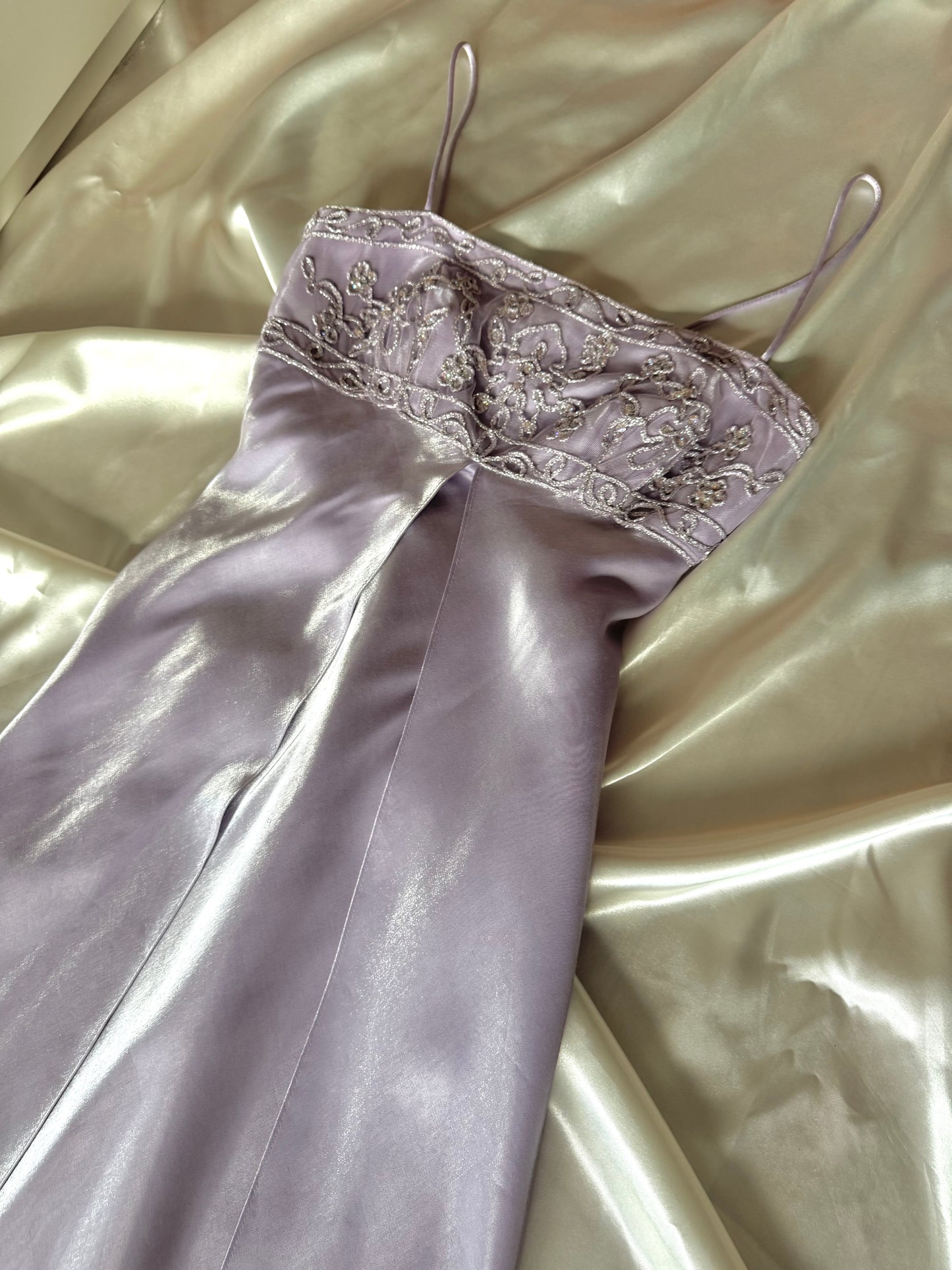 Gorgeous Lilac Purple Vintage Royal Gown