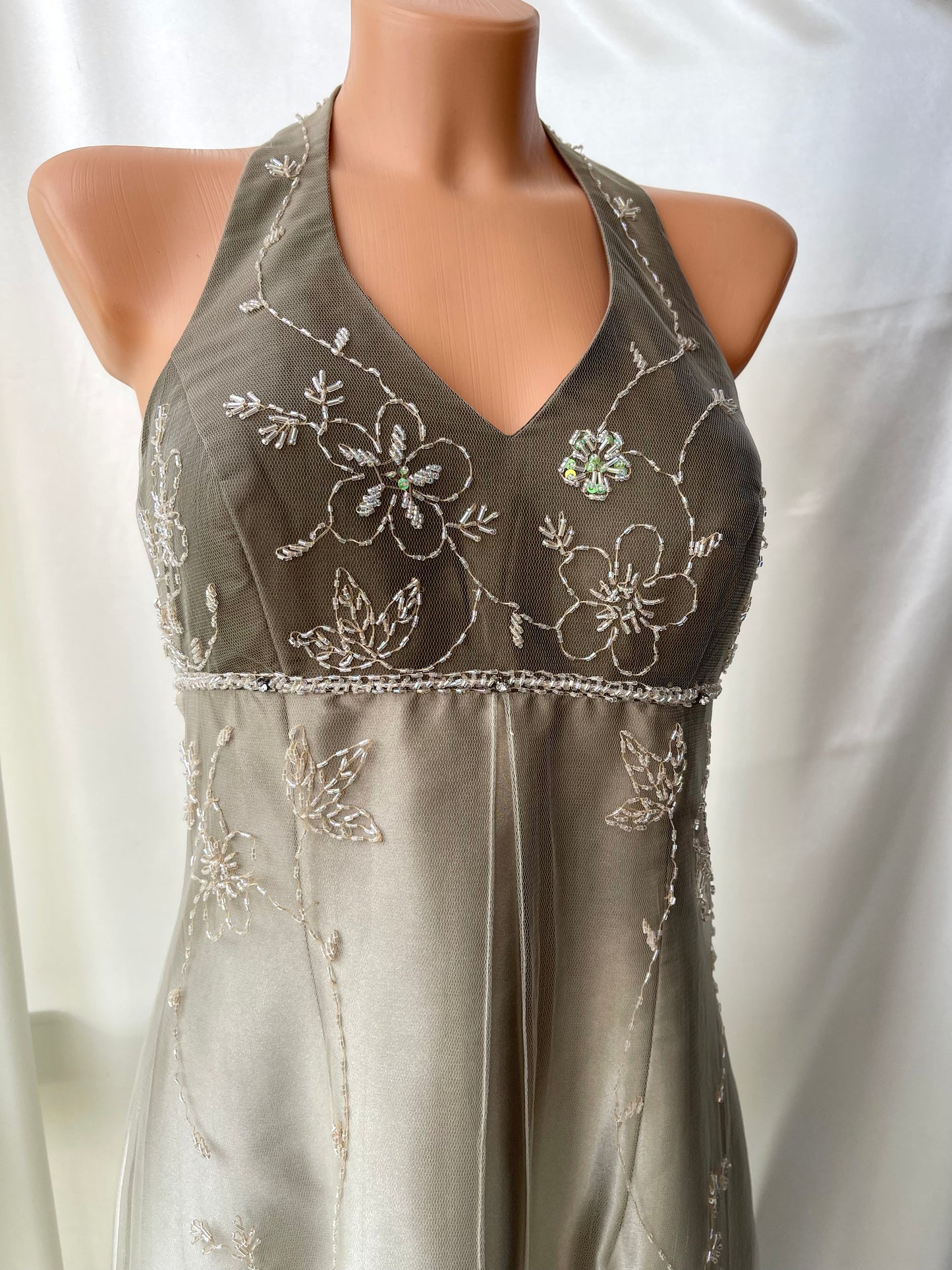 Gorgeous Gray Tulle Beaded Vintage Royal Gown