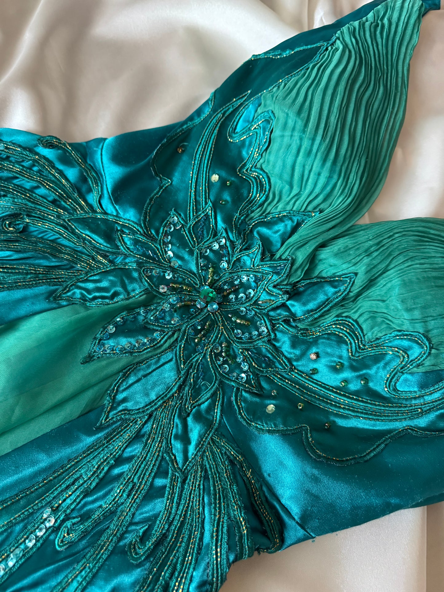 Absolutely Beautiful Butterfly Green Blue Vintage Beaded Dress